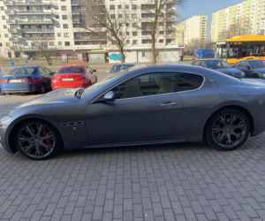 MiłyPan jeździ sportowym Maserati GranTurismo