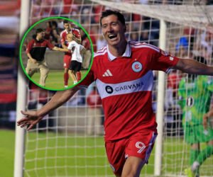 Robert Lewandowski zaatakowany przez fana na murawie. Ochrona bezlitośnie przechwyciła dziecko