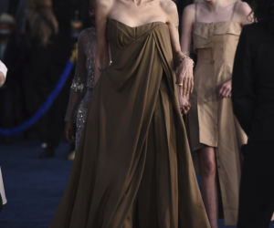 Córka Angeliny Jolie w sukience! Shiloh jednak nie jest chłopcem?