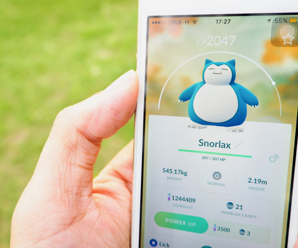 Zamiast złodziei, łapali pokemony. Dwóch policjantów zwolnionych ze służby!