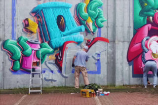 Street-art na murach aresztu