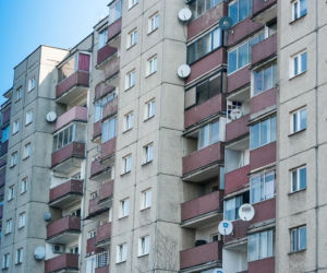 Sekundy decydowały o życiu. 14-latek siedział na parapecie i płakał 