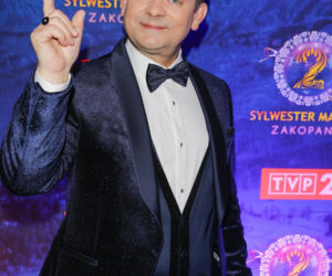 Tak Zenon Martyniuk zmieniał się przez lata. Na początku kariery nosił zupełnie inną fryzurę