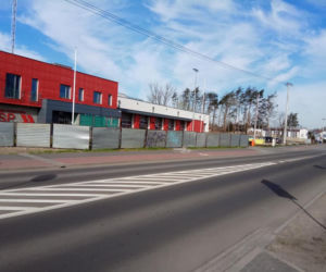 Legionowscy strażacy pokazują swoją nową remizę