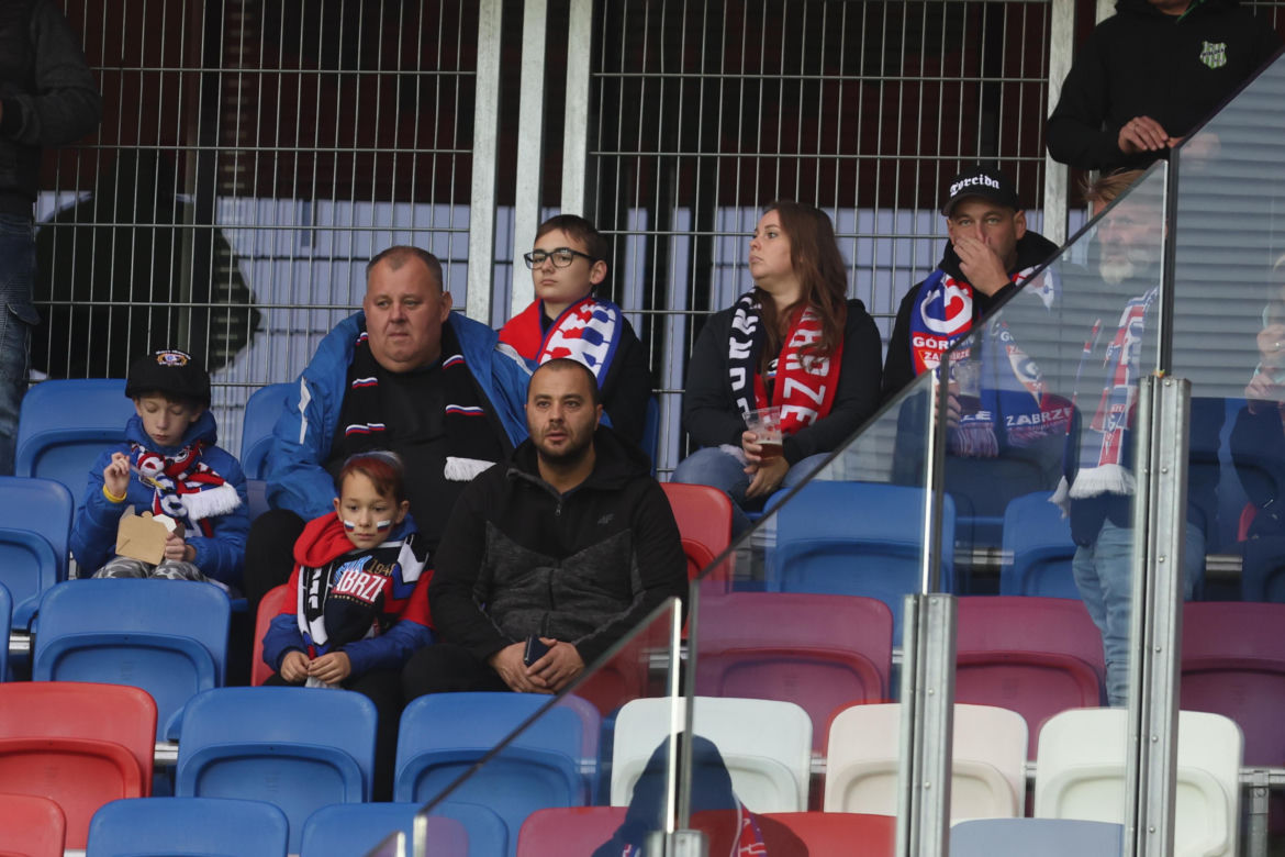 Górnik Zabrze zmierzył się z Zagłębiem Lubin. Kibice rozgrzewali piłkarzy z trybun