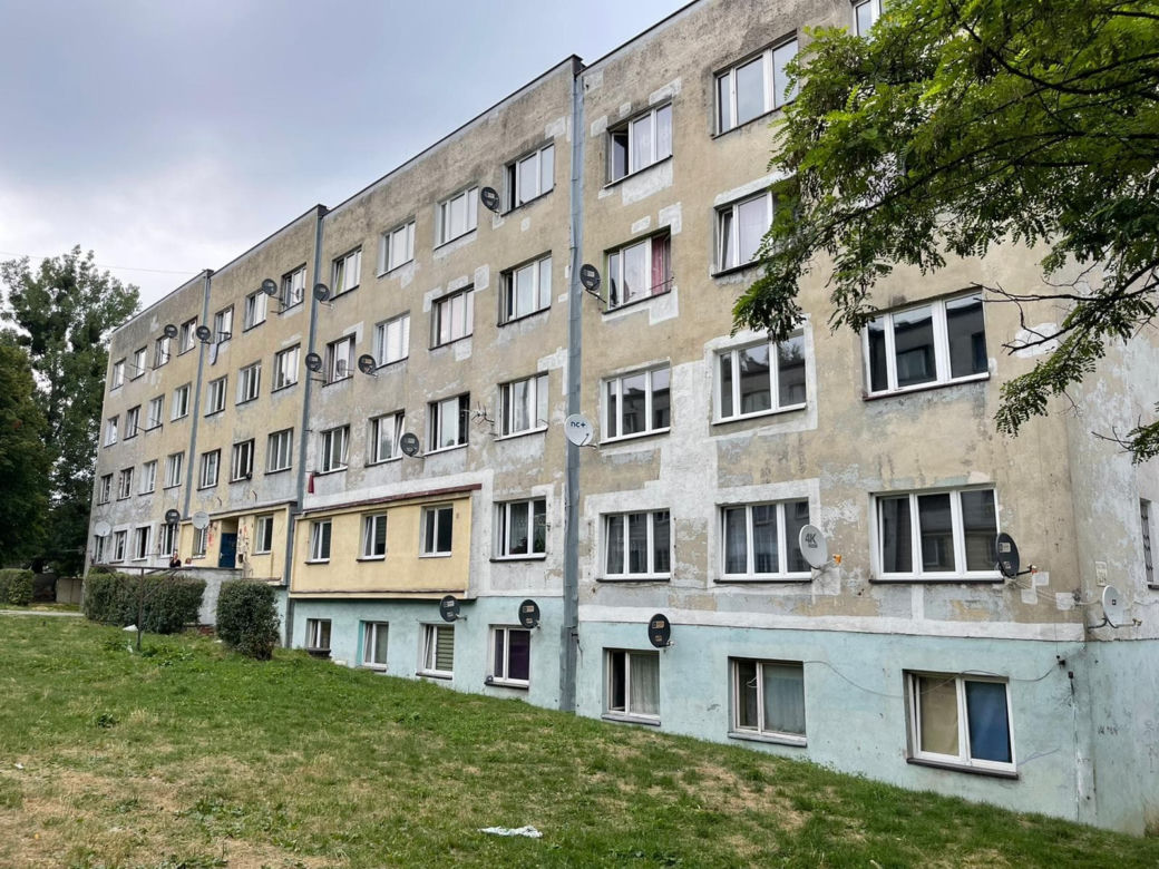  Jastrzębie-Zdrój. 3-latek wypadł z okna! Ojciec i jego partnerka byli pijani?!