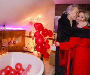 Borkowski w ogniu miłości! Nocne szaleństwa i balony dla żony rozgrzały sieć