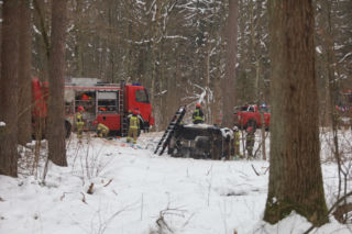 Poważny wypadek na Warmii i Mazurach. Lód paraliżuje region