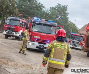 Maszyna rolnicza wciągnęła nastolatka. Groźny wypadek pod Oleśnicą