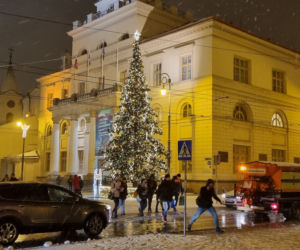 W Lublinie czuć klimat zbliżających się świąt. Iluminacje już świecą [GALERIA]