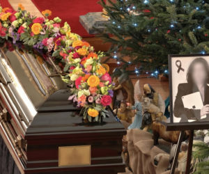 Kolorowe kwiaty okryły trumnę Anity. Wzruszające słowa księdza. Każdy z nas chciałby mieć taki pogrzeb