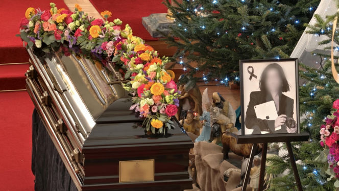 Kolorowe kwiaty okryły trumnę Anity. Wzruszające słowa księdza. "Każdy z nas chciałby mieć taki pogrzeb"