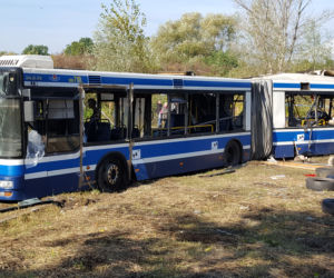 Tak wygląda autobus po wybuchu bomby, którą chciał stworzyć Paweł R.