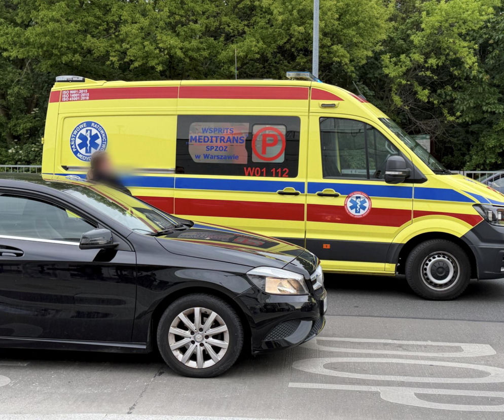 Dramat w Opolu. Samochód po zderzeniu wjechał w pieszych