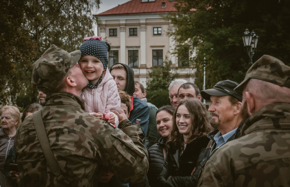 Przysięga nowych żołnierzy 2 LBOT