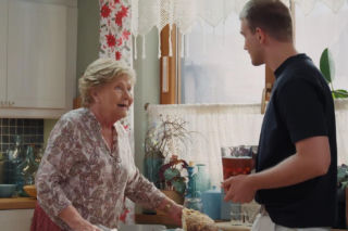 M jak miłość. Barbara (Teresa Lipowska), Mateusz (Rafał Kowalski)