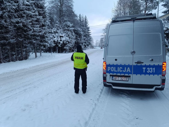 Zima uderzyła z pełną siłą! Wielka awaria. Tysiące mieszkańców bez prądu [RELACJA NA ŻYWO 31.12.2025]