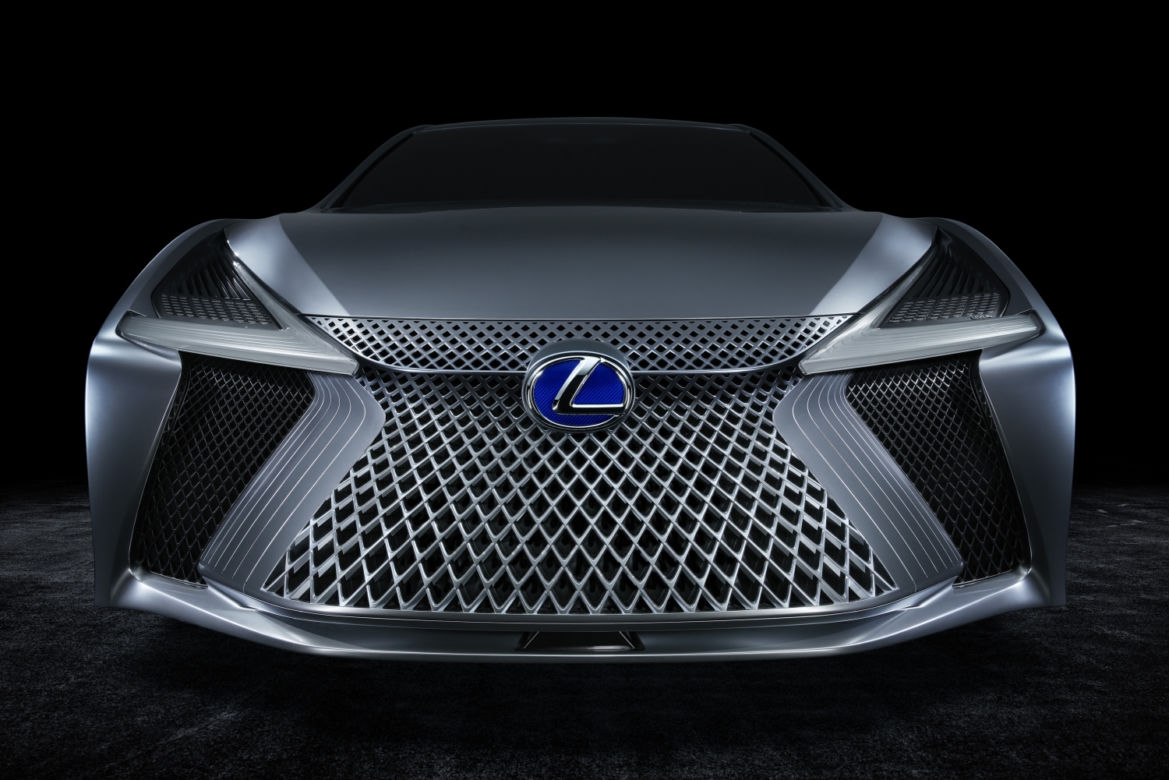 Lexus LS+