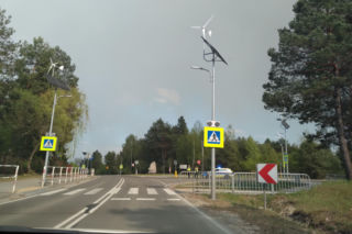 Pożar w Puszczy Solskiej. Silny wiatr utrudnia akcję