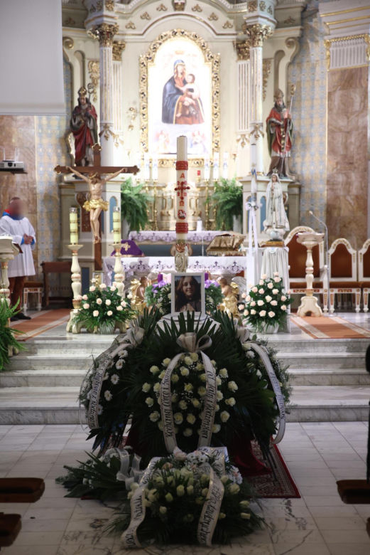 Pogrzeb tragicznie zmarłej 14-letniej Natalki z Andrychowa. Jej śmierć wstrząsnęła Polską