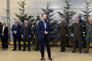 Władysław Kosiniak-Kamysz spotkał się z żołnierzami w Wigilię Bożego Narodzenia