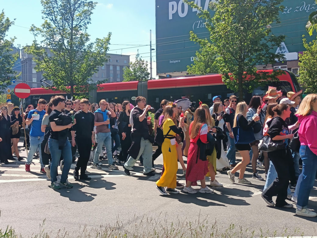 Korowód studencki rozpoczyna Juwenalia Śląskie 2025 w Katowicach