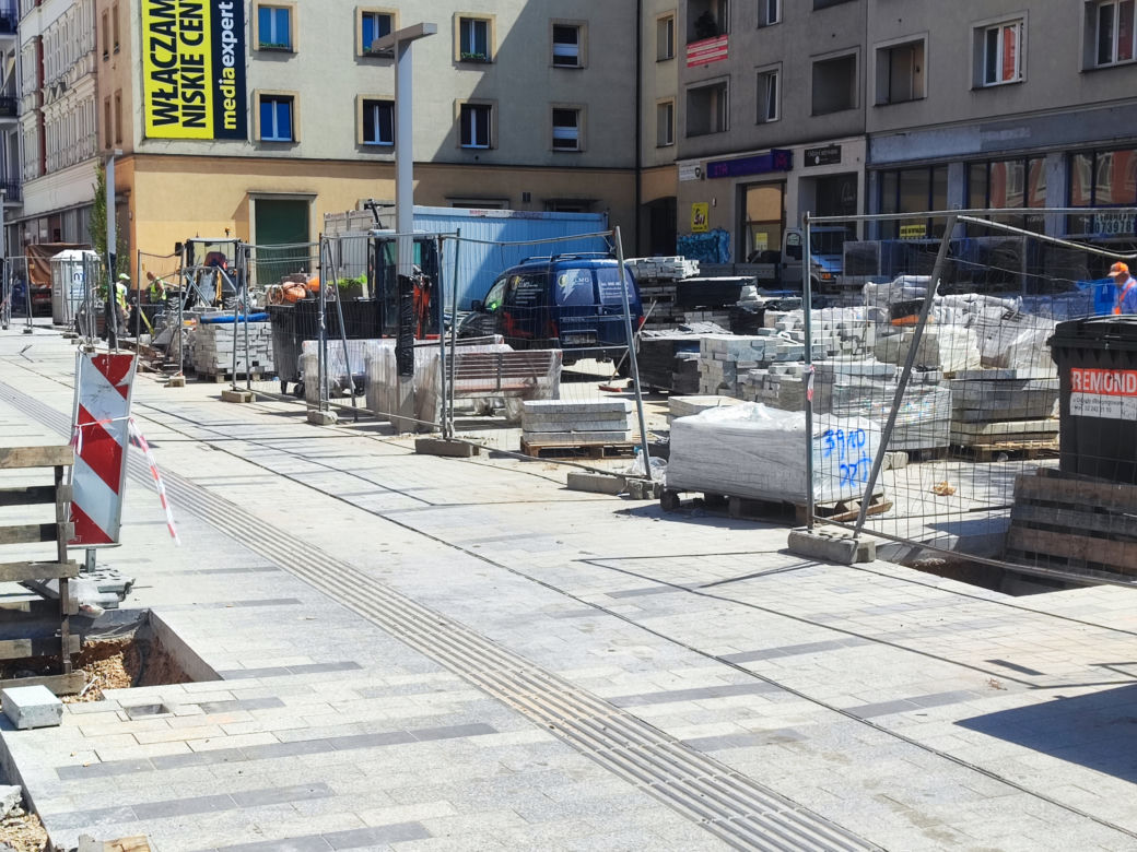 Ulica Dworcowa w Bytomiu nadal rozkopana
