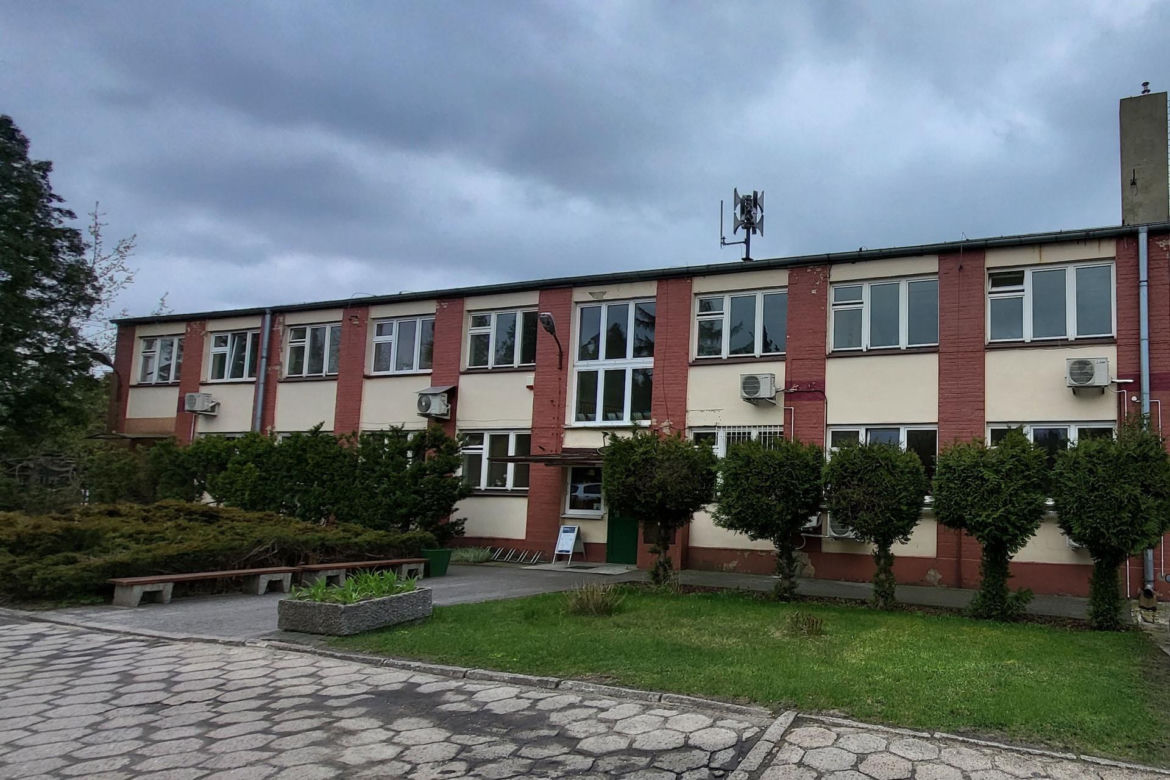 Sprzątaczki w zgierskim ZUS jadły w piwnicy. „To warunku urągające ludzkiej godności”