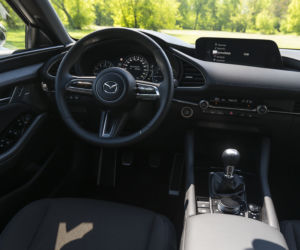 Mazda 3 Skyactiv-G 150 KM MT6 & Volkswagen Golf 8 1.5 eTSI 150 KM DSG7