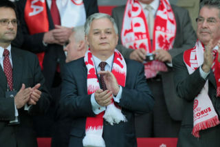 Lech Kaczyński i Jarosław Kaczyński na sportowych zdjęciach