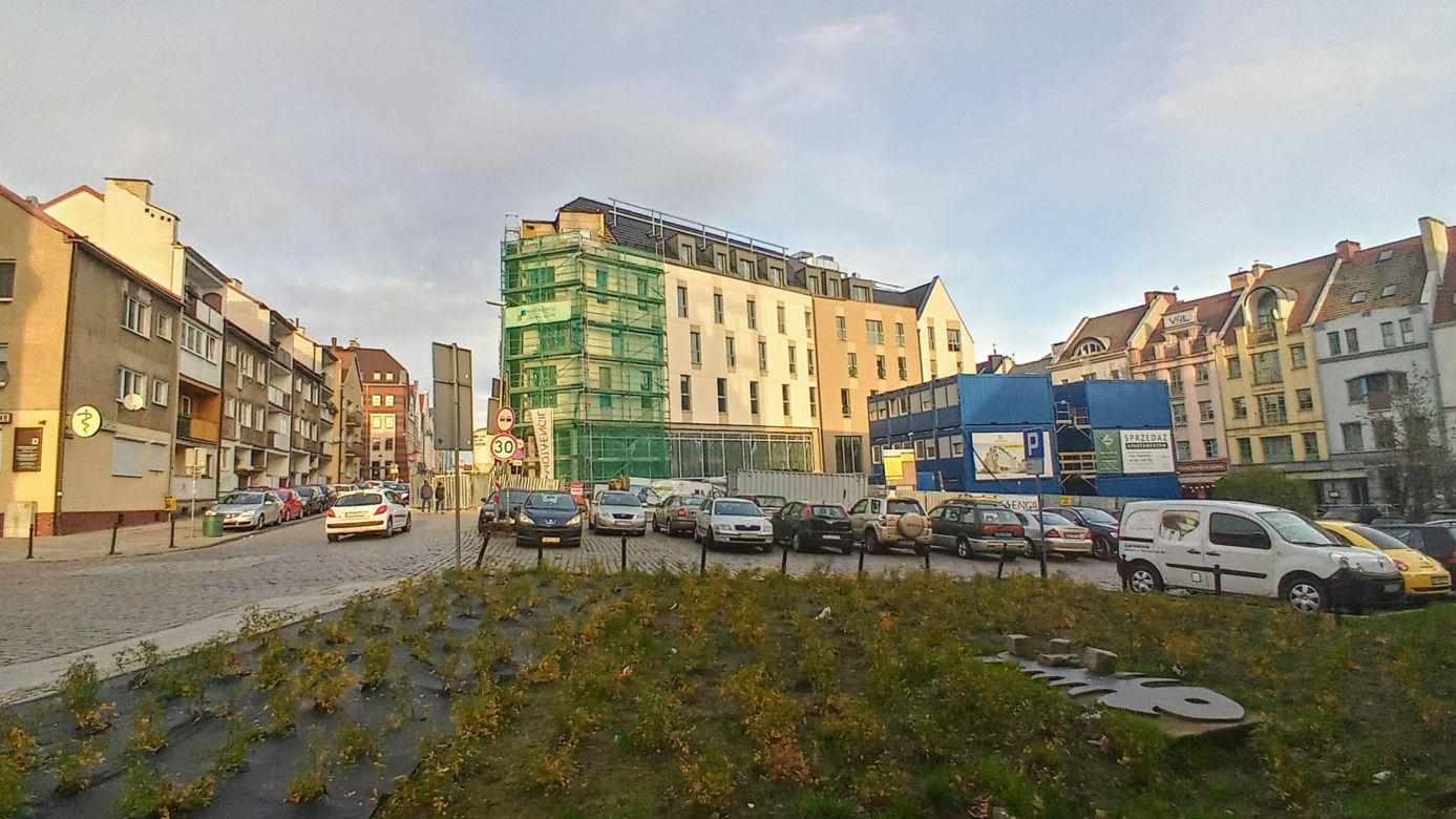 Budowa hotelu na Podzamczu - listopad 2020