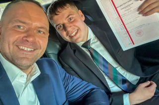 Nawrocki pęka z dumy. Jego syn zakończył rok z czerwonym paskiem