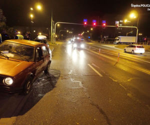 Nocny pościg ulicami Zabrza. Pijany kierowca starego volkswagena uderzył w radiowóz [ZDJĘCIA]