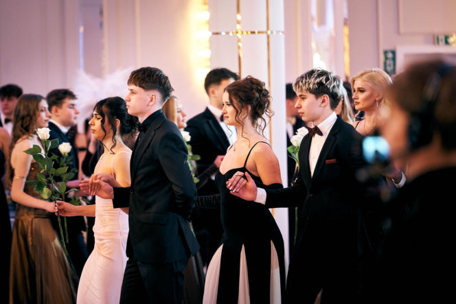 Studniówka siedleckiej Królówki 2026 - walc i polonez