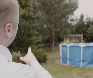 W takich warunkach mieszka Czarnek. Tak dom wygląda w środku