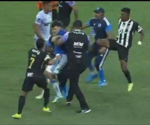 Burdy na meczu Cruzeiro - Atletico Mineiro