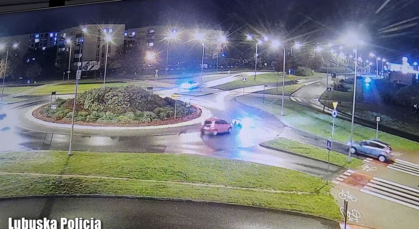 Makabryczny wypadek w Zielonej Górze! Auto nie wyhamowało przed leżącym na drodze rowerzystą [ZDJĘCIA]