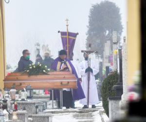 Bandyci spalili Henryka i Małgorzata. Krewnych pochowano osobno
