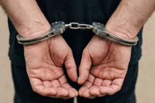 Zatrzymania w Kielcach. Grupa 'na pracownika banku' wyłudziła ponad 6 milionów złotych