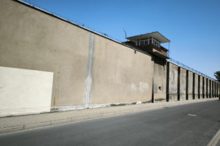 Jest praca w Zakładzie Karnym w Rawiczu – ile można zarobić?