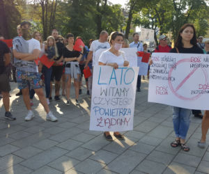 Dość trucia!: Mieszkańcy Skawiny protestują [WIDEO, ZDJĘCIA, AUDIO]