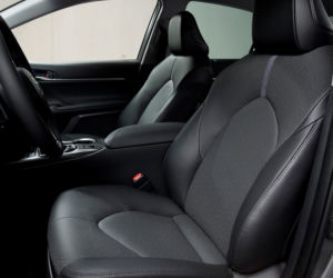 Toyota Camry Hybrid lifting 2021