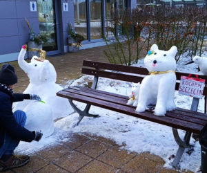 Rzeźby ze śniegu na pętli Głębokie