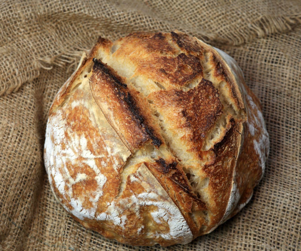 Najprostszy chleb na świecie, który zawsze się udaje. Wystarczy wymieszać składniki łyżką!