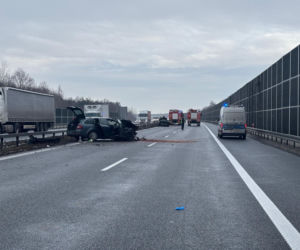 Wypadek na autostradzie A4! Kobieta straciła panowanie nad autem, dziecko trafiło do szpitala