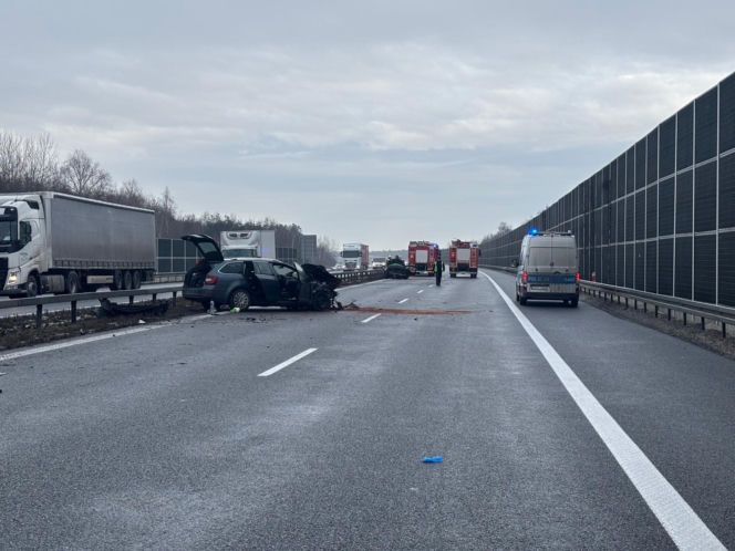 Wypadek na autostradzie A4! Kobieta straciła panowanie nad autem, dziecko trafiło do szpitala
