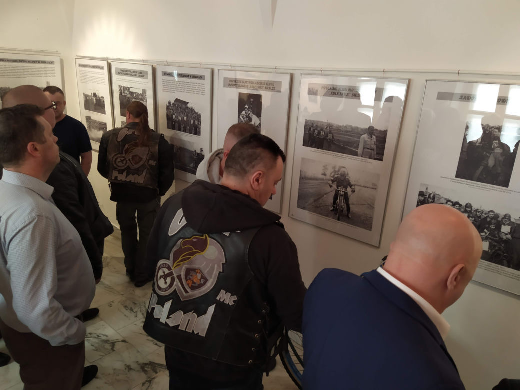 Fotorelacja z wernisażu wystawy "Historia żużla. Czarny sport w Siedlcach"