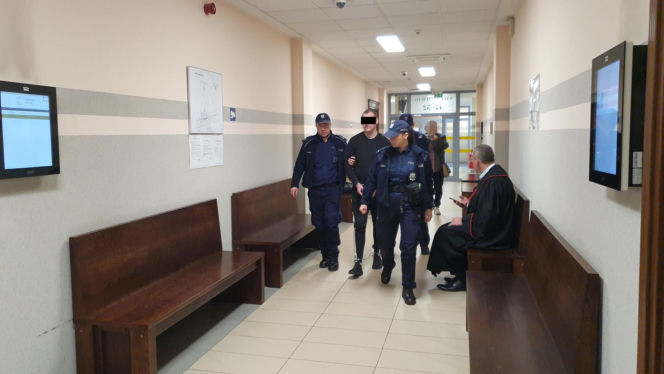 Podciął gardło koledze, bo pokłócili się o kobietę. W tle walka o dziecko