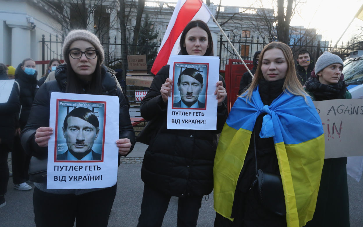 "Kijów-Warszawa jedna sprawa". Kolejny protest pod ambasadą Rosji