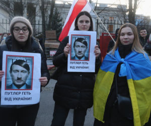 Kijów-Warszawa jedna sprawa. Kolejny protest pod ambasadą Rosji